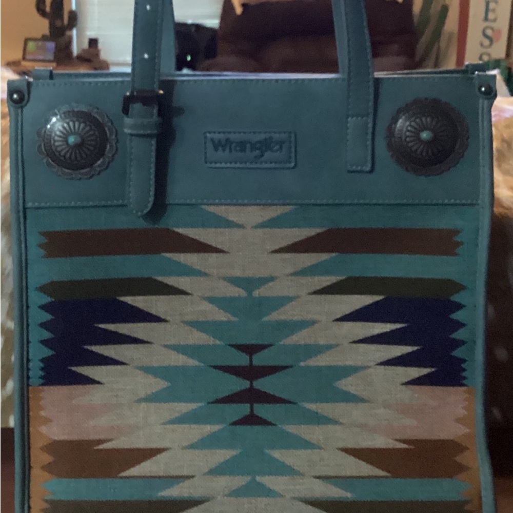 Wrangler Concealed Carry Tote.  New.  Used once.